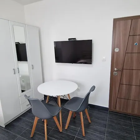 Apartman Tolosi 2 Daire Podgoriçe